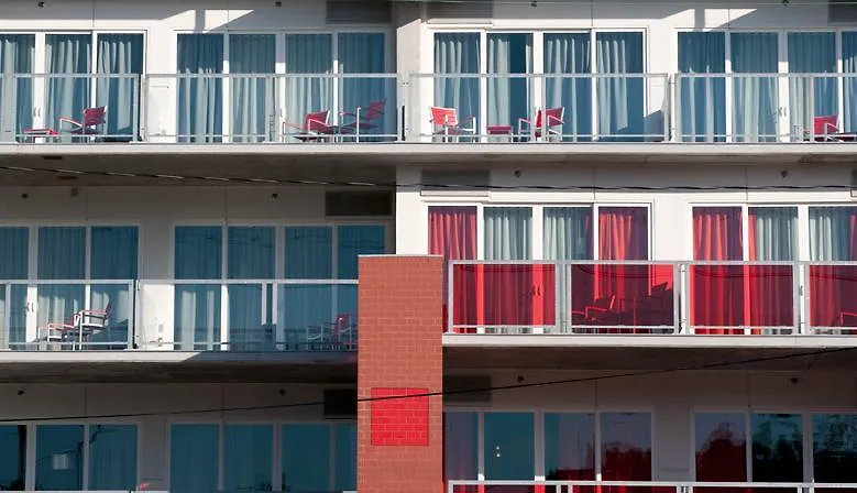 Hotelred-1