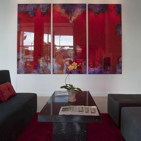 Hotelred-2